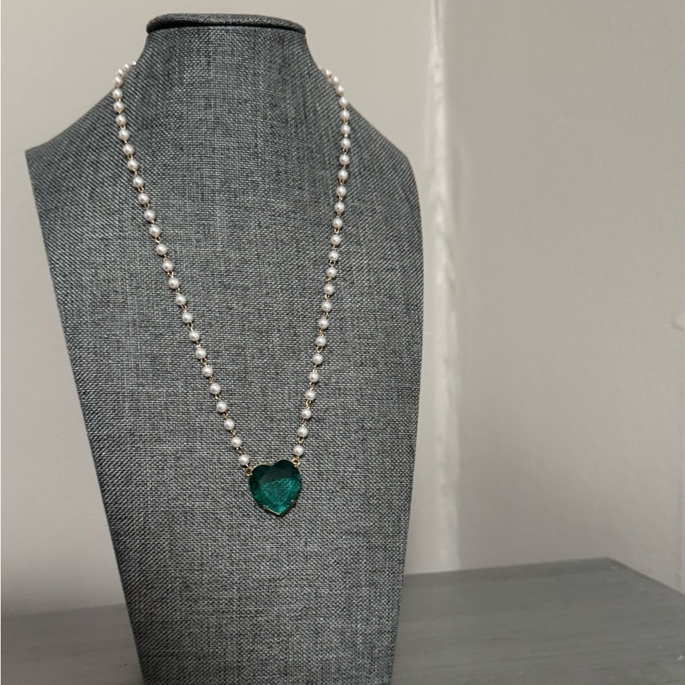 Pearl necklace with green heart 18”